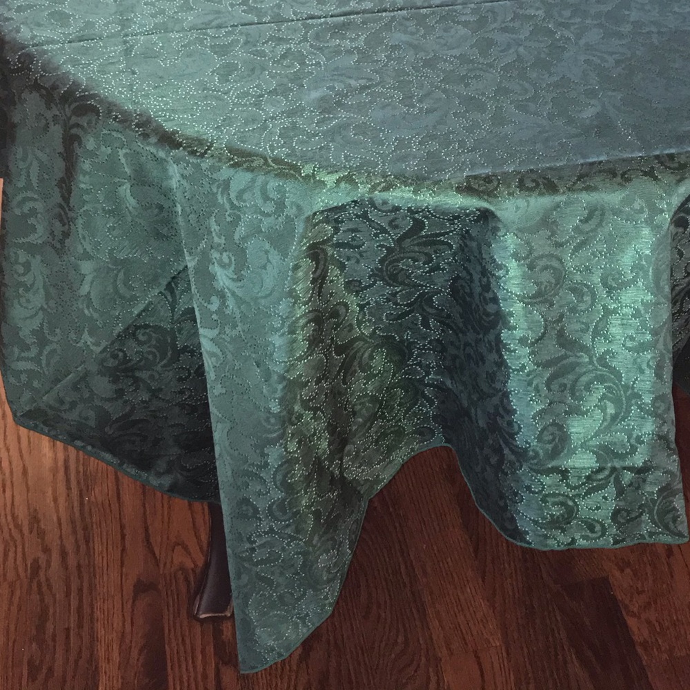 Dark Green Festive Holiday Poinsettia Tablecloth